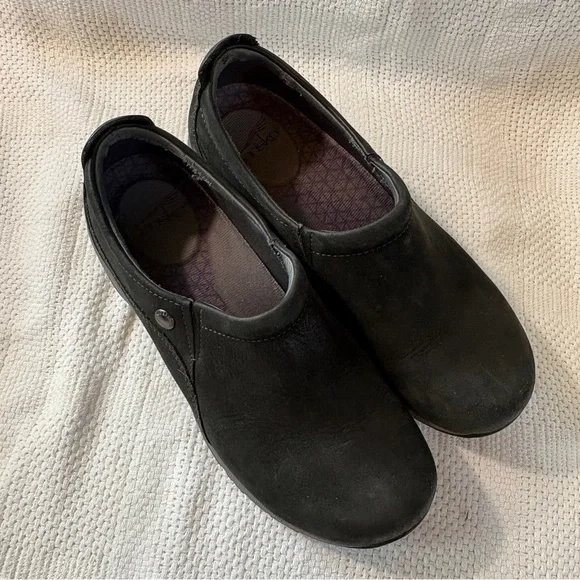 Dansko Women's Patti Black Suede Leather Enclosed Clog Size 38 (7.5-8) - Picture 5 of 12